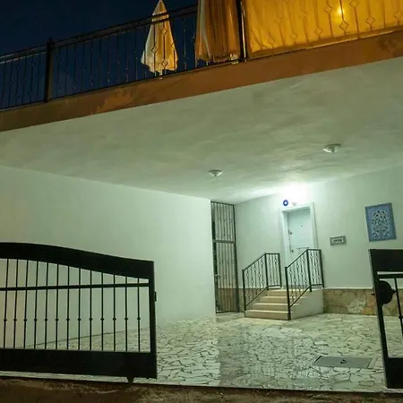 Luxury 4-bed With Private Pool فيلة